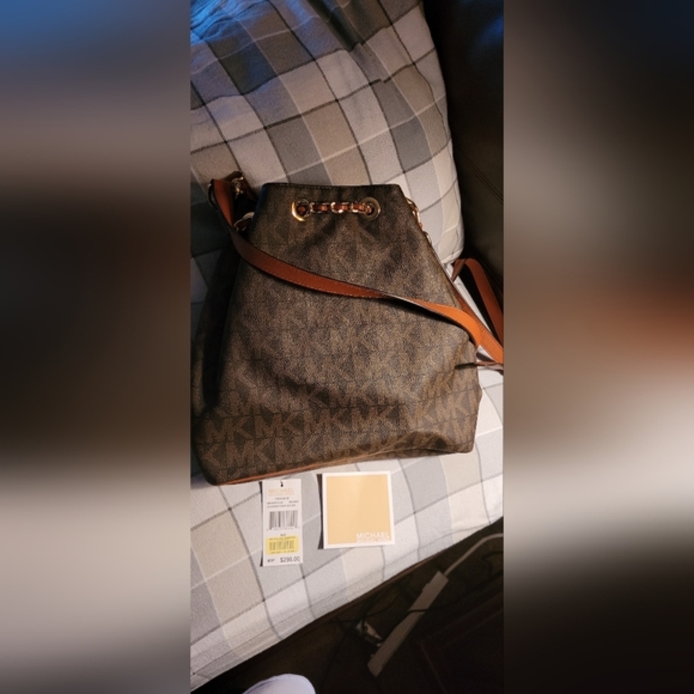 Michael Kors Draw string handbag